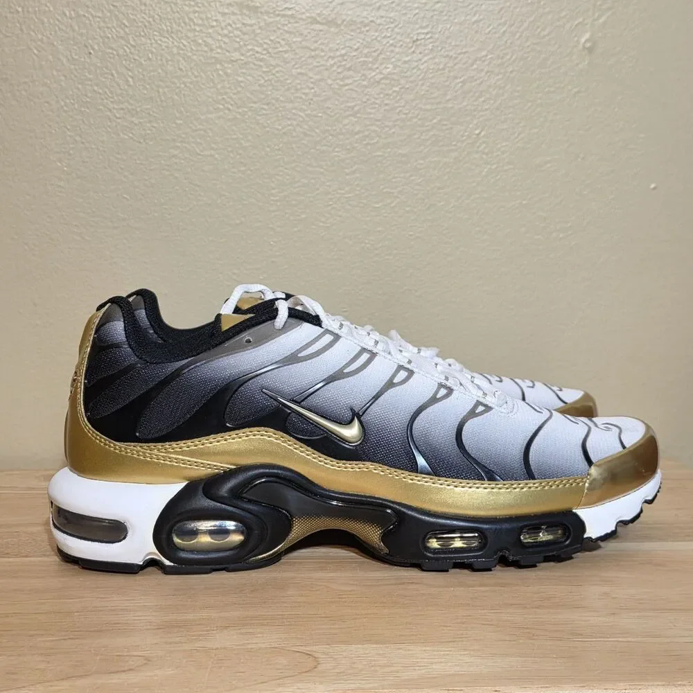 Nike Air Max Plus Premium Footlocker 50th Anniversary Gold HM0352-100 Men's 10.5